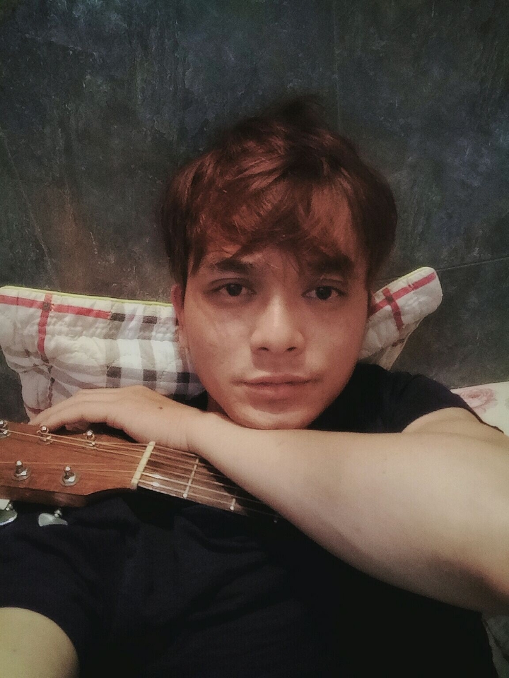 boy with guitar