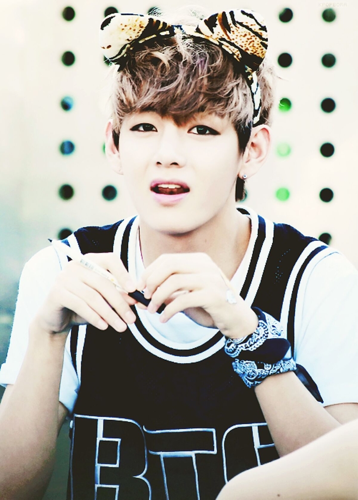 V