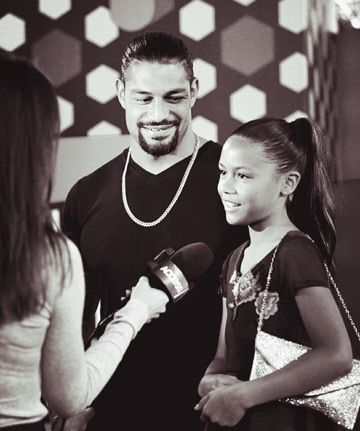 Roman reigns with his daughter