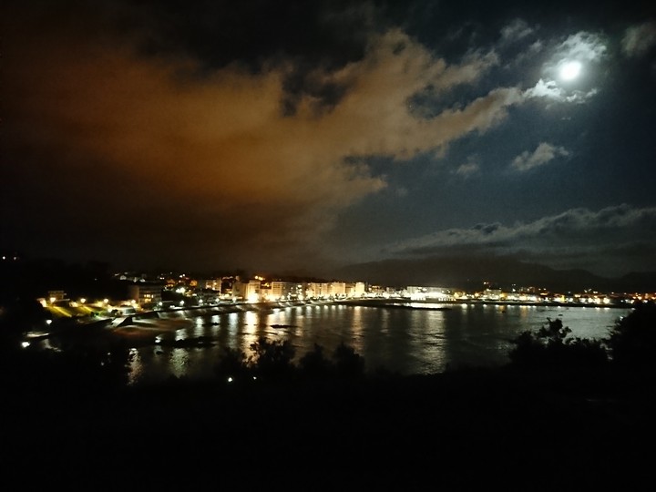 Baie de St Jean de Luz (64, FRANCE) de nuit