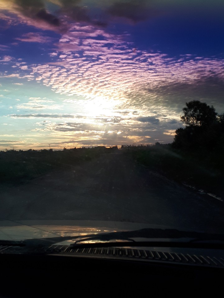 atardecer por el camino