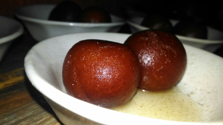 Golap Jamoon