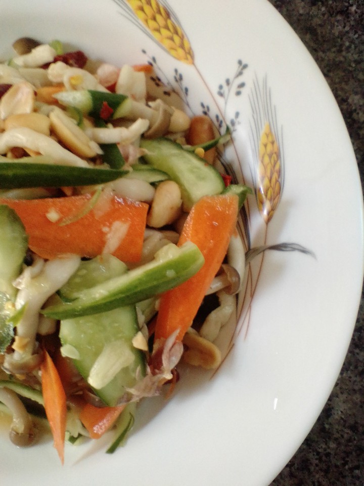 Cucumber Salad with Black Shimeji Mushrooms