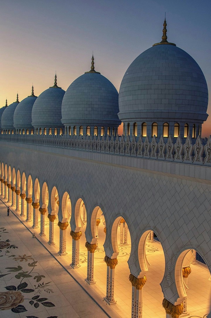 Sheikh Zayed Masjid, Abu Dhabi.