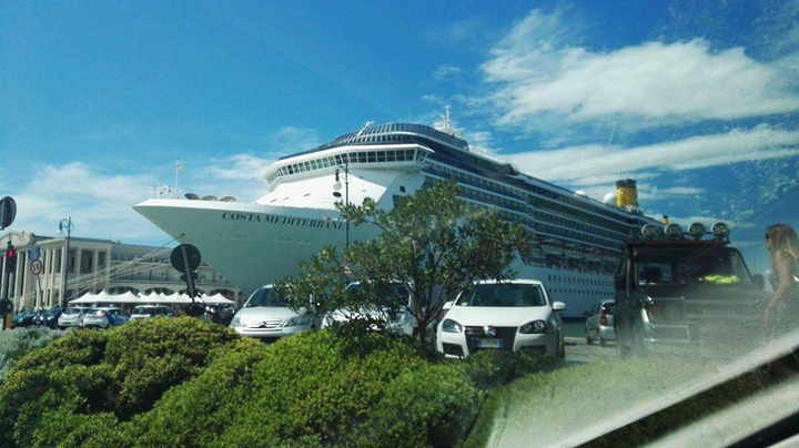 Cruise ship
