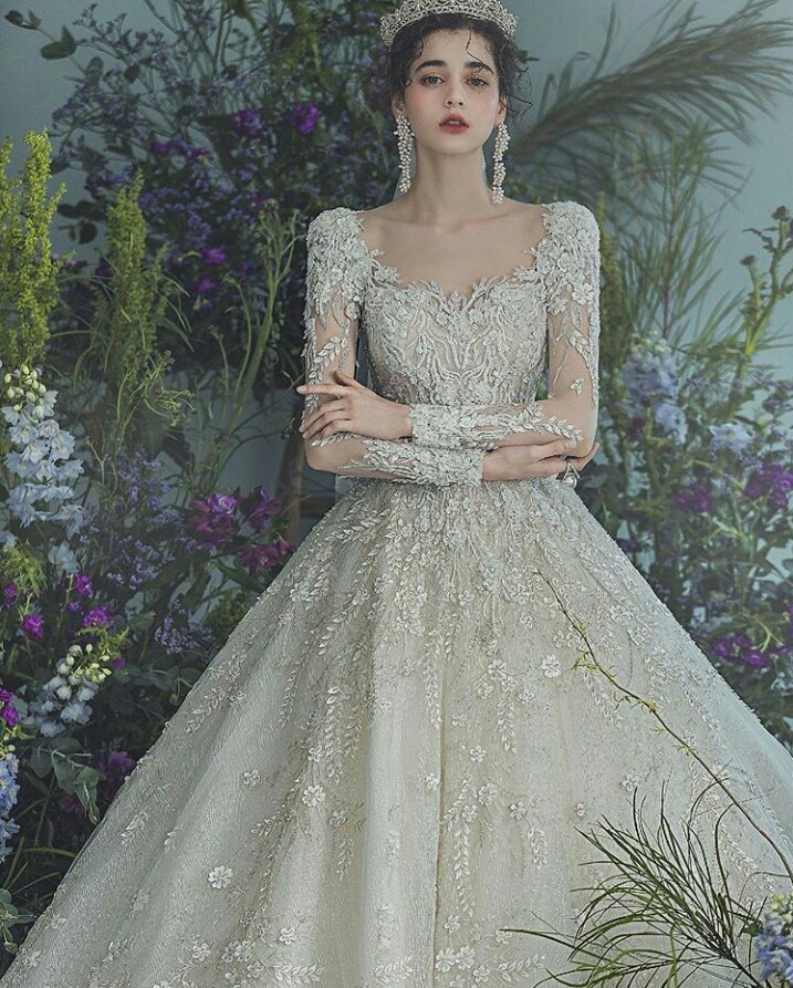 Wedding dress