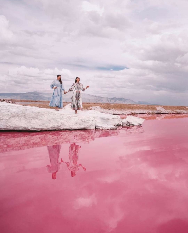 Maharloo Salt Lake