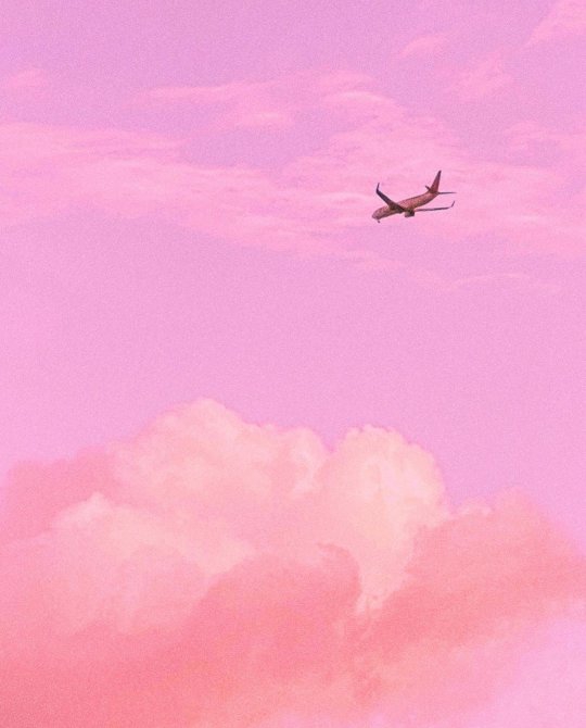 Cloud and the plane