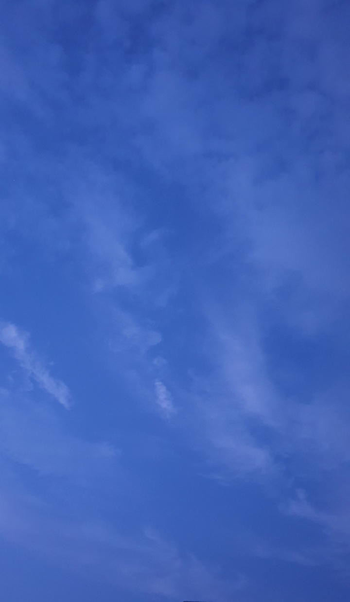 late evening beautiful sky pic