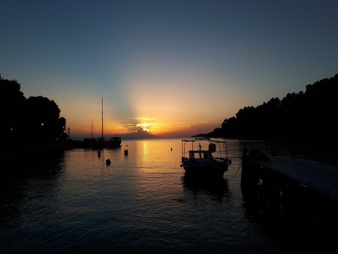 ταπετσαρίες sunset, river
