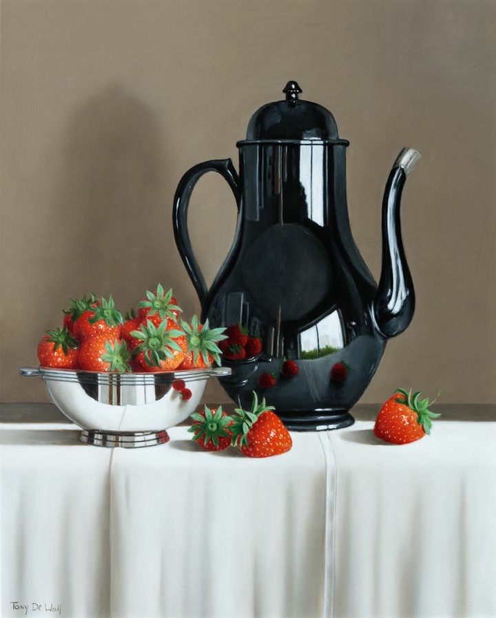Black Tea Pot + Strawberries