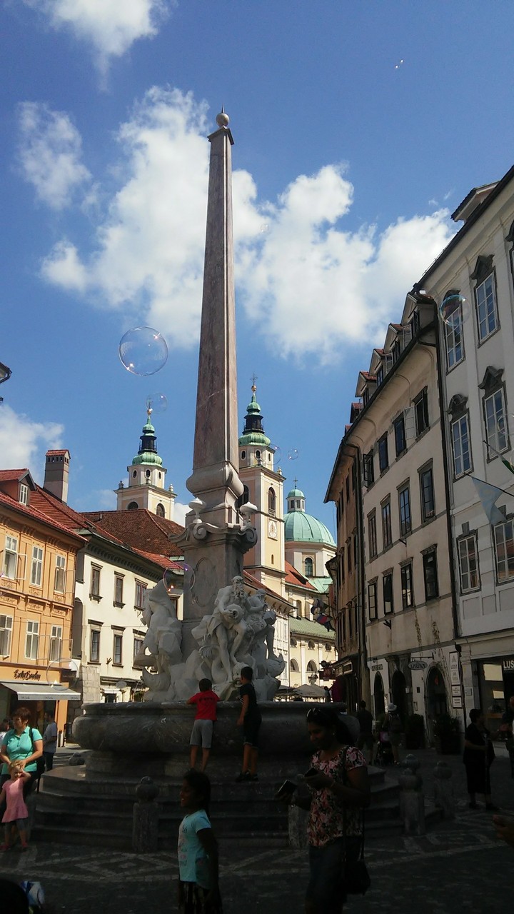Robov vodnjak, Ljubljana