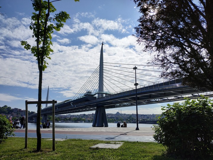 The Metro Bridge