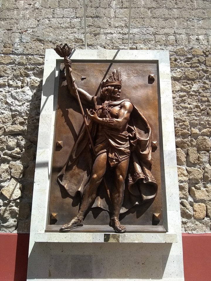 Itzcóatl por Jesús F. Contreras