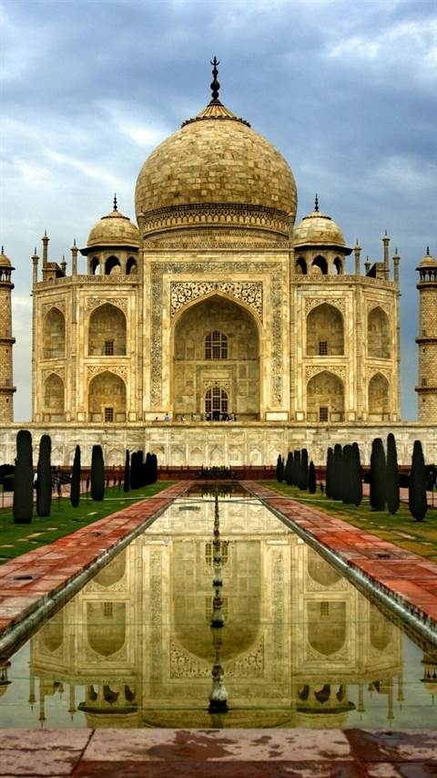 taj mahal yellow