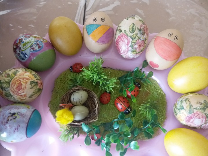 Happy Easter to everyone!