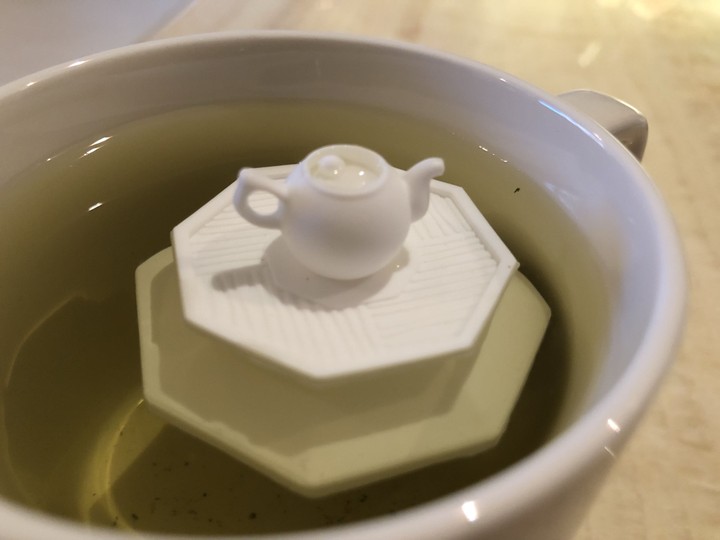 tea pod on the tea water