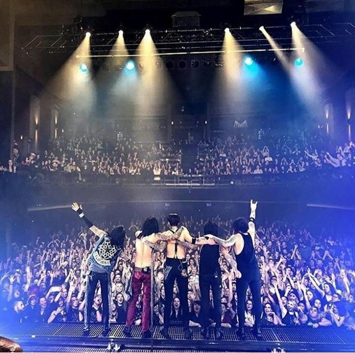 Black veil Brides