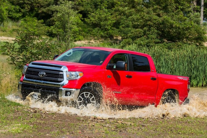 TOYOTA TUNDRA