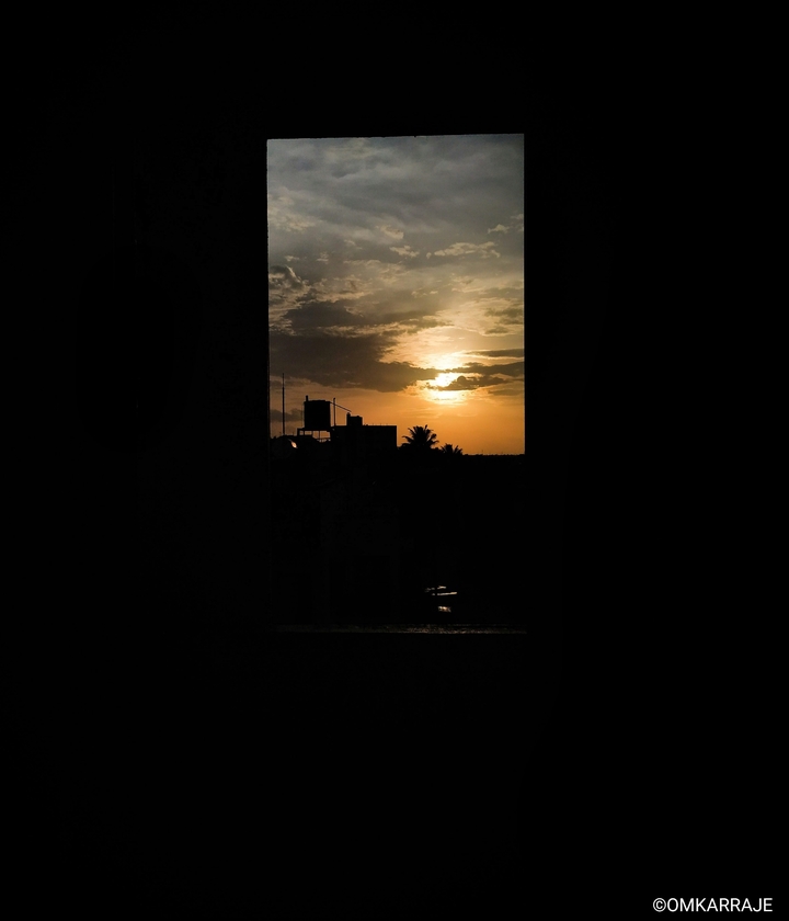 When window becomes a perfect frame