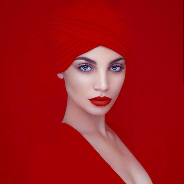 Lady in red
