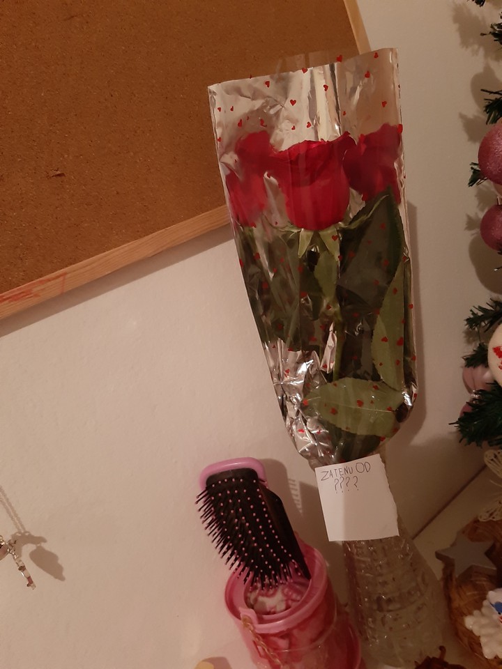 For me my boyfriend give my a red rose for velentime