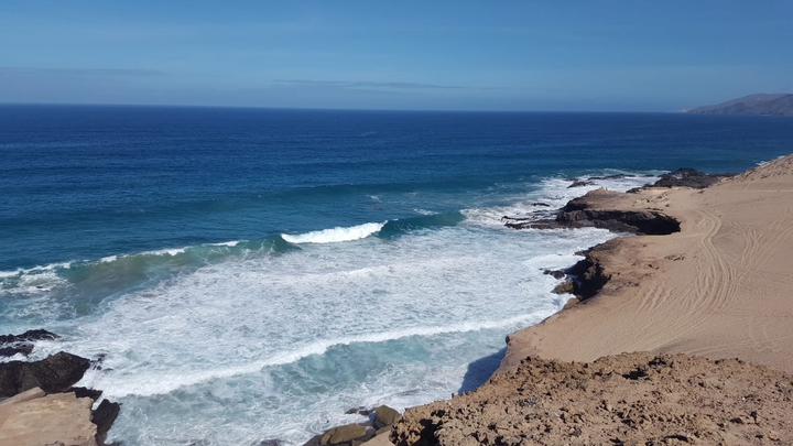 see and beach