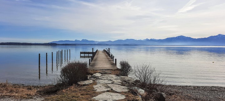 steg in den chiemsee