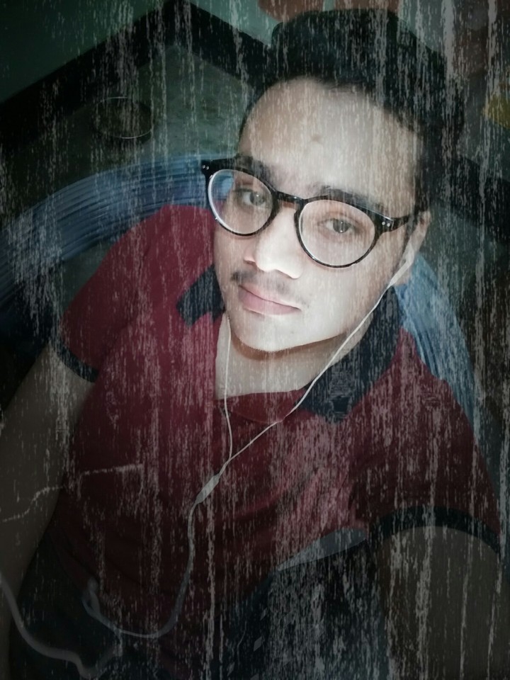 koi deewana khta h.. koi pagal smjhta h..