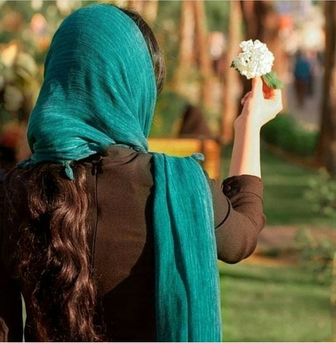 girl, grass वॉलपेपर