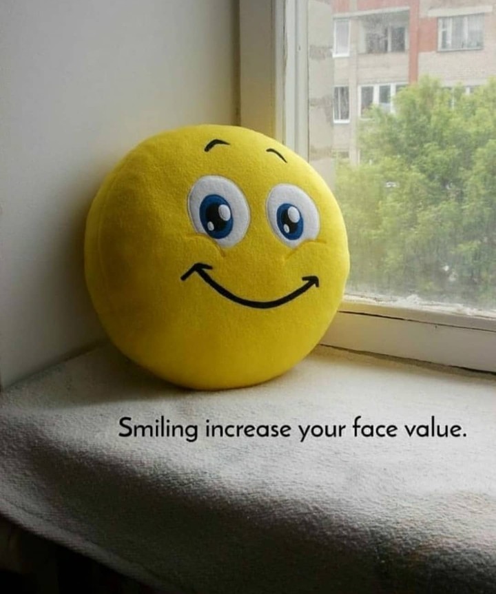 (•‿•)