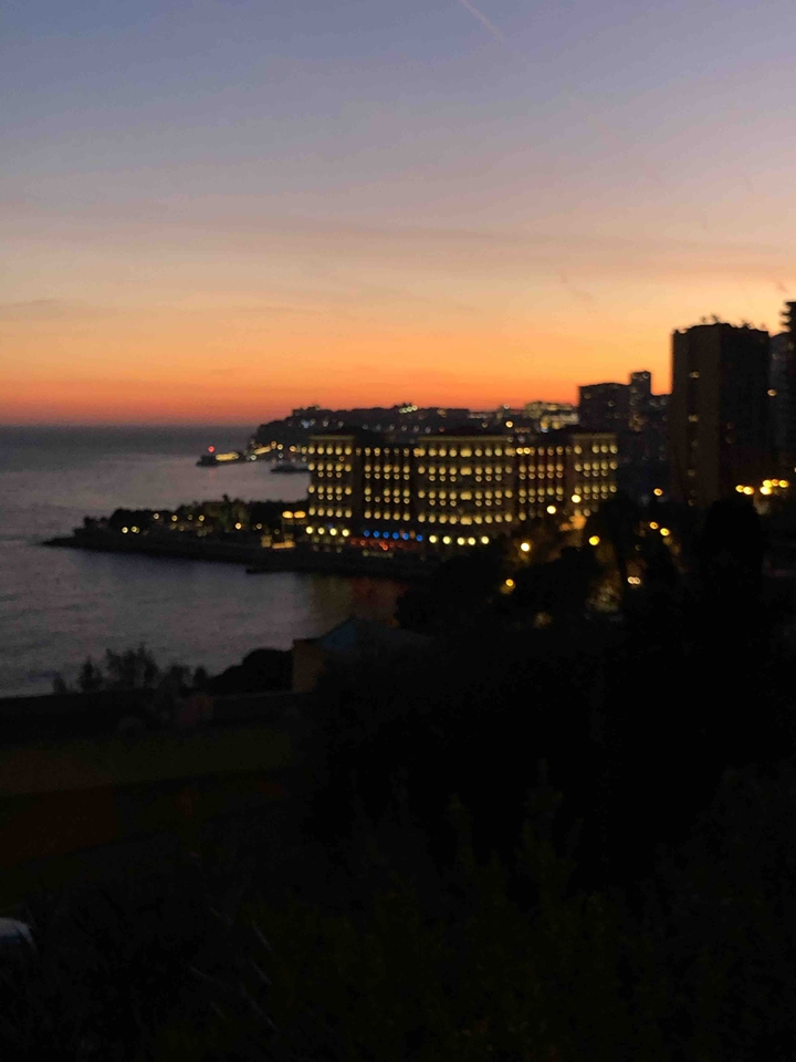 tramonto a Montecarlo