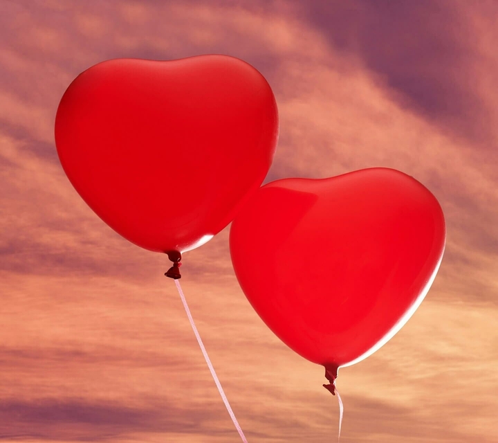Love_hearts_baloons