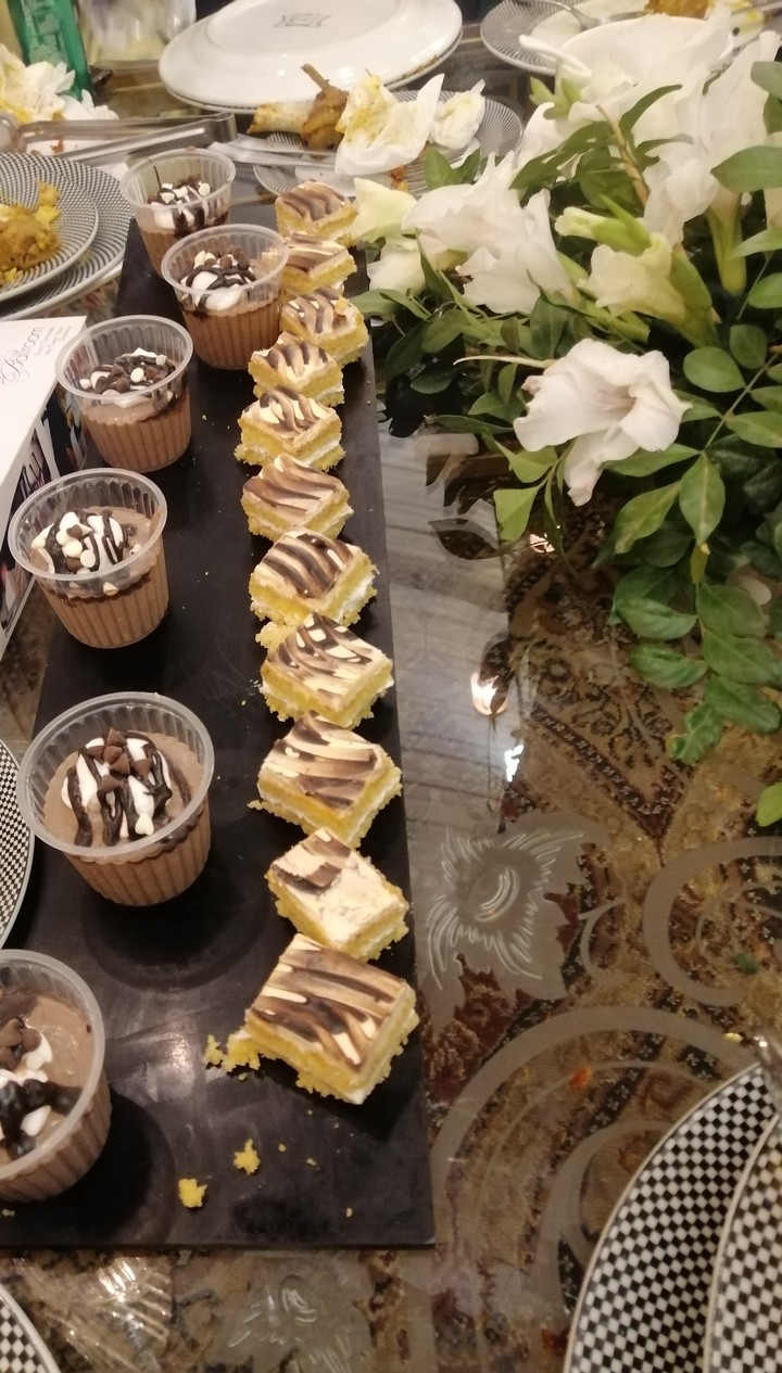 sundae and pastry
