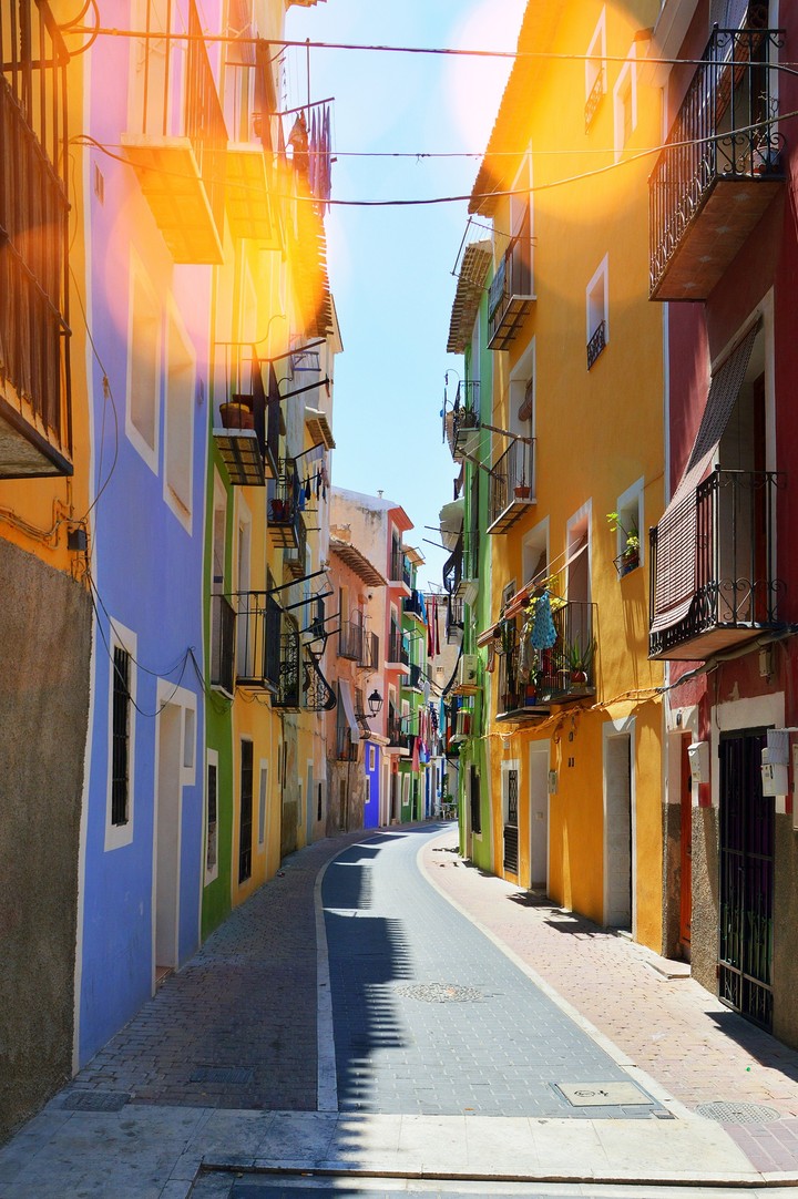 Neighborhood Alley