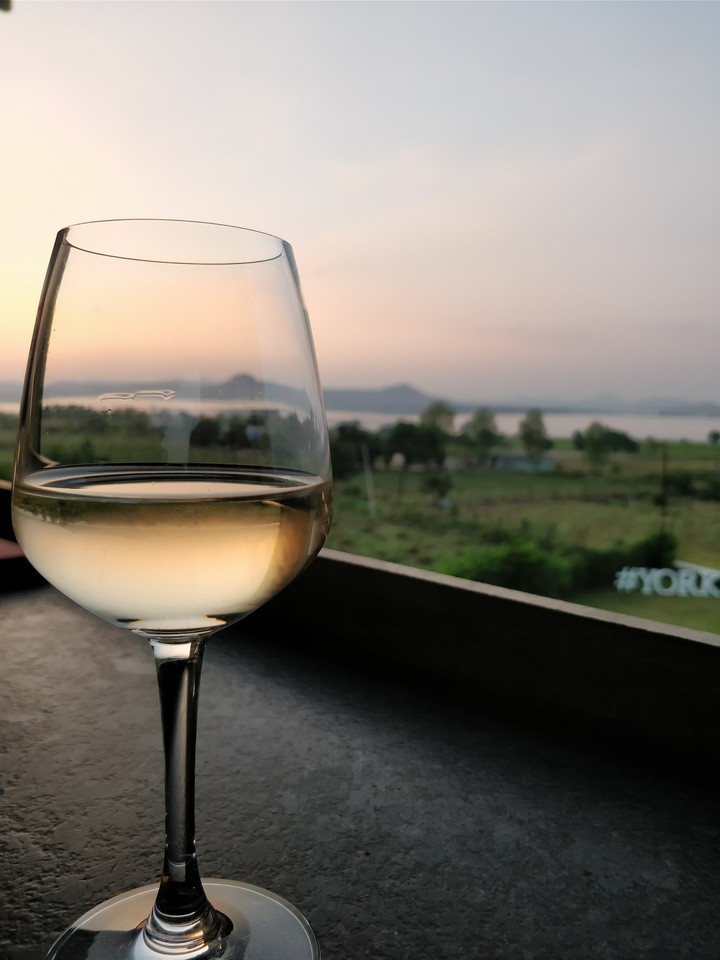 wine and mountains