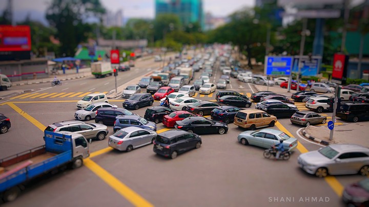 Tilt-shift