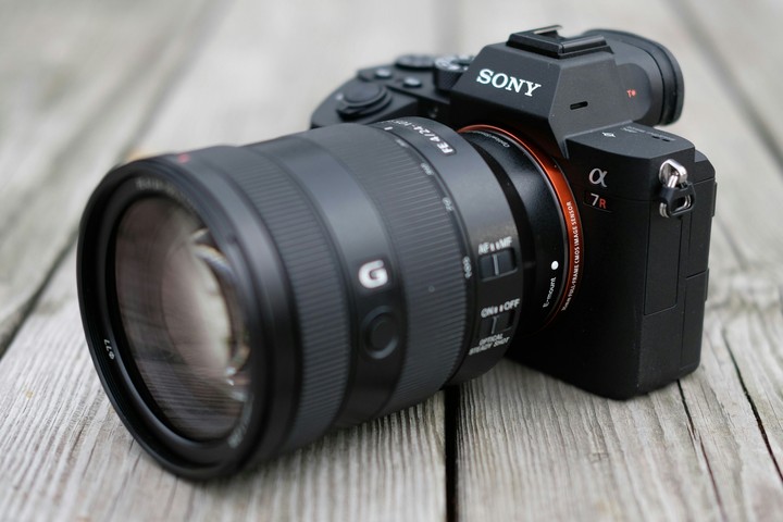 nikon