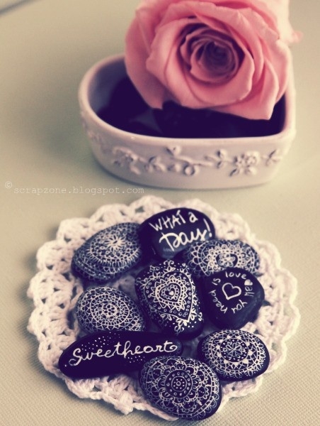 Beautiful painted rocks~~
