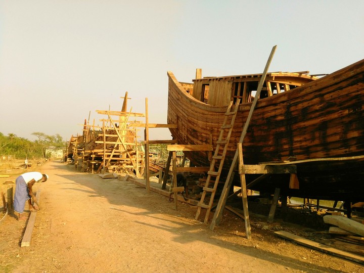 নৌকা তৈরি