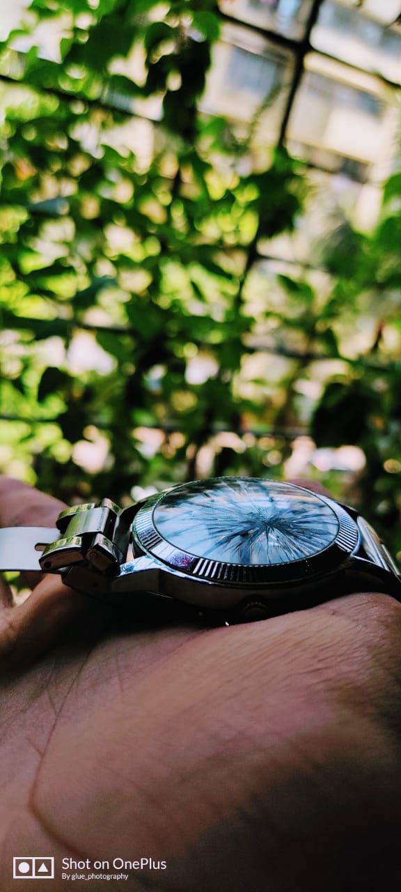 A broken watch.....