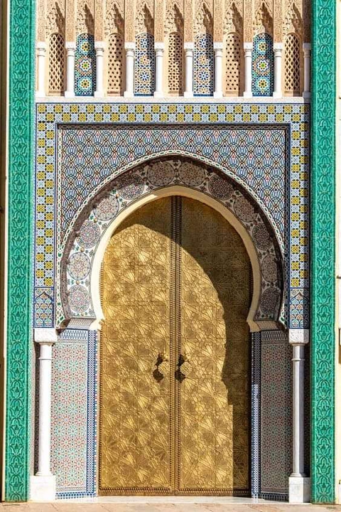 Old, facade wallpapers
