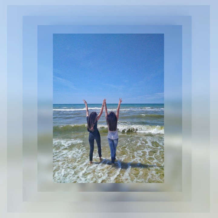 friend or sisters in the sea