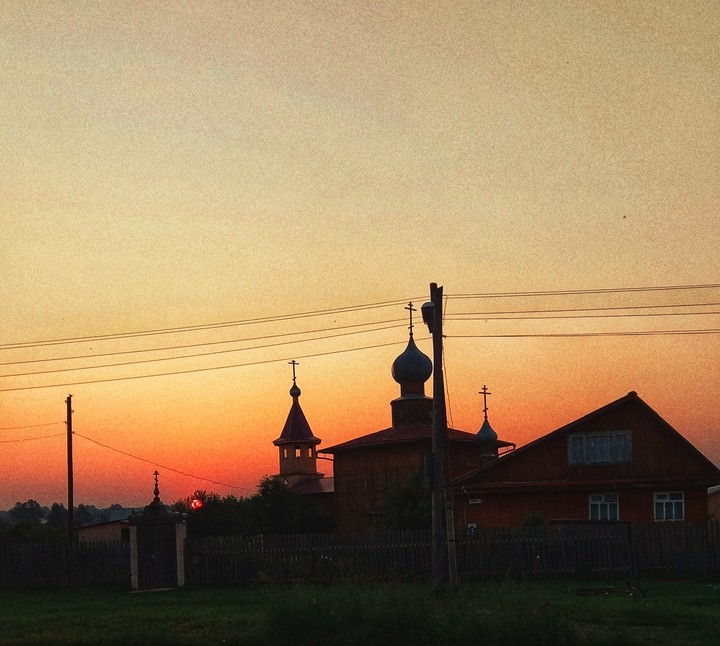 Церковь в деревне