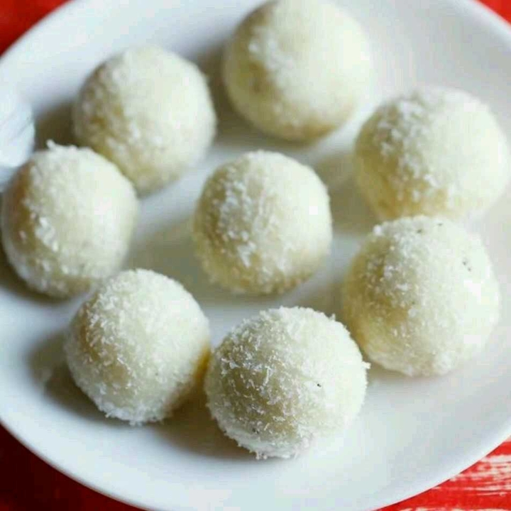 Coconut Ladoos