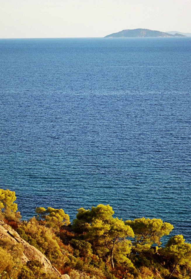 Restless sea