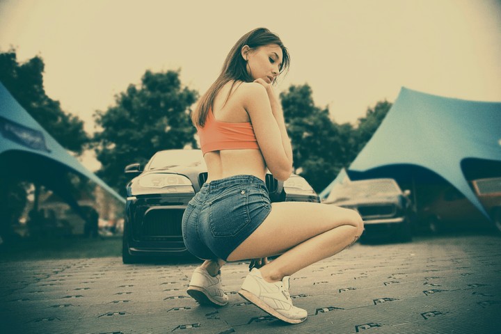Sexy Amateur Dropping It