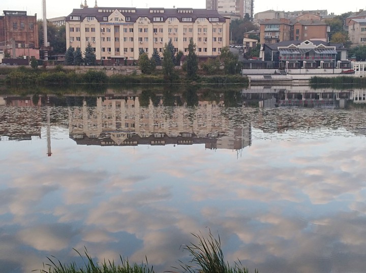 облака в воде