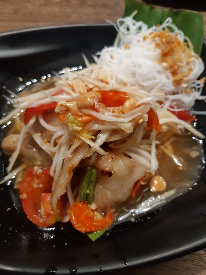 Papaya Salad with Grilled Pork Neck , Northeast food ??
