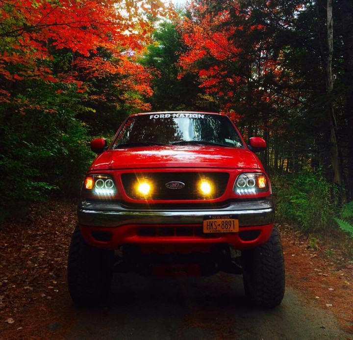 Big Red lifted 02 f150